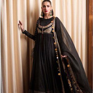 Hussain Rehar "Rubai" – Brand New Designer Outfit (Size Medium)